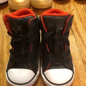 Toddler black leather converse size 6c
